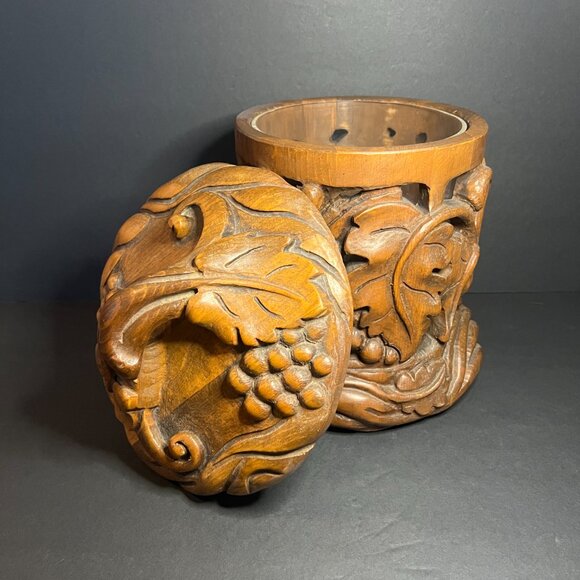 Beautiful Vintage Large Hand Carved Wooden Grape Vine Cutout Container Bin w Lid - Picture 6 of 9